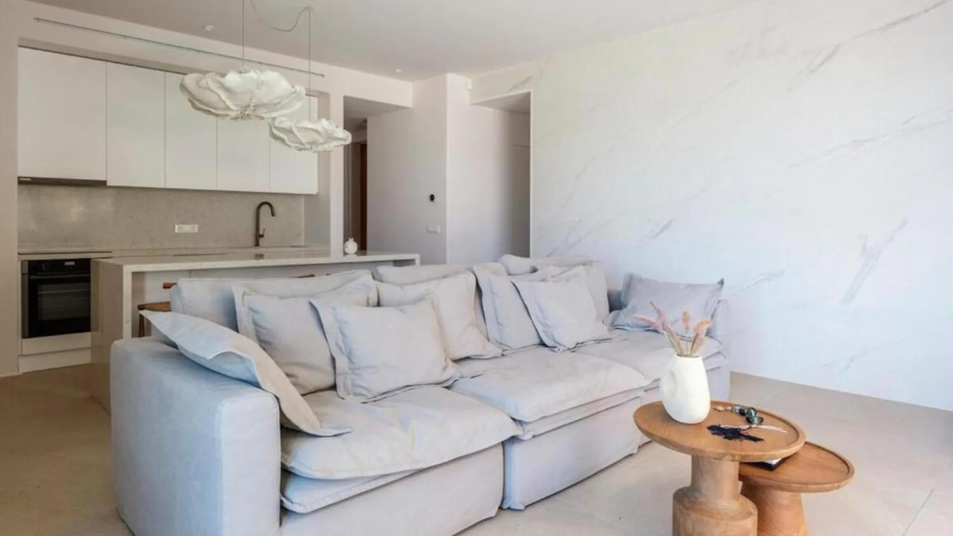 Villa Lilium III - Panoramic View Over Psarou Bay!
