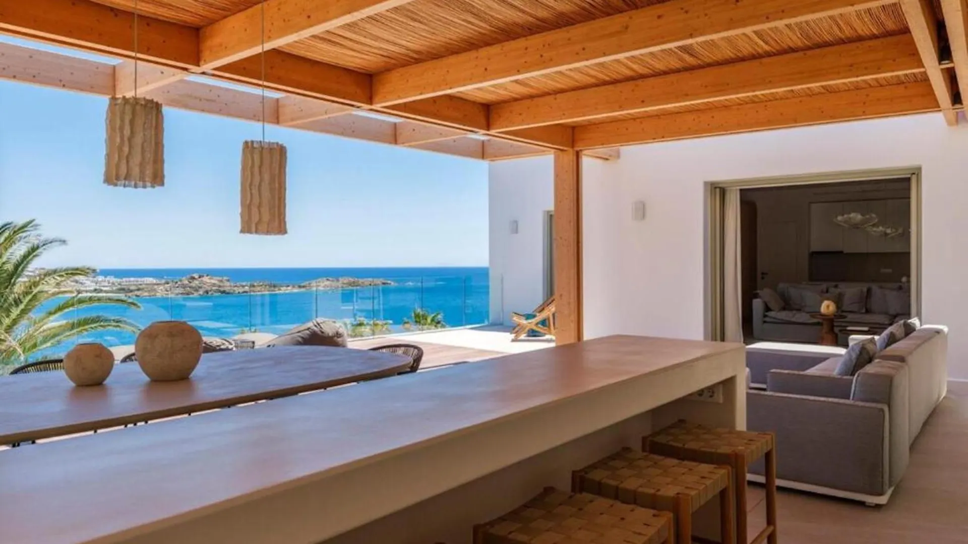 Villa Lilium III - Panoramic View Over Psarou Bay!