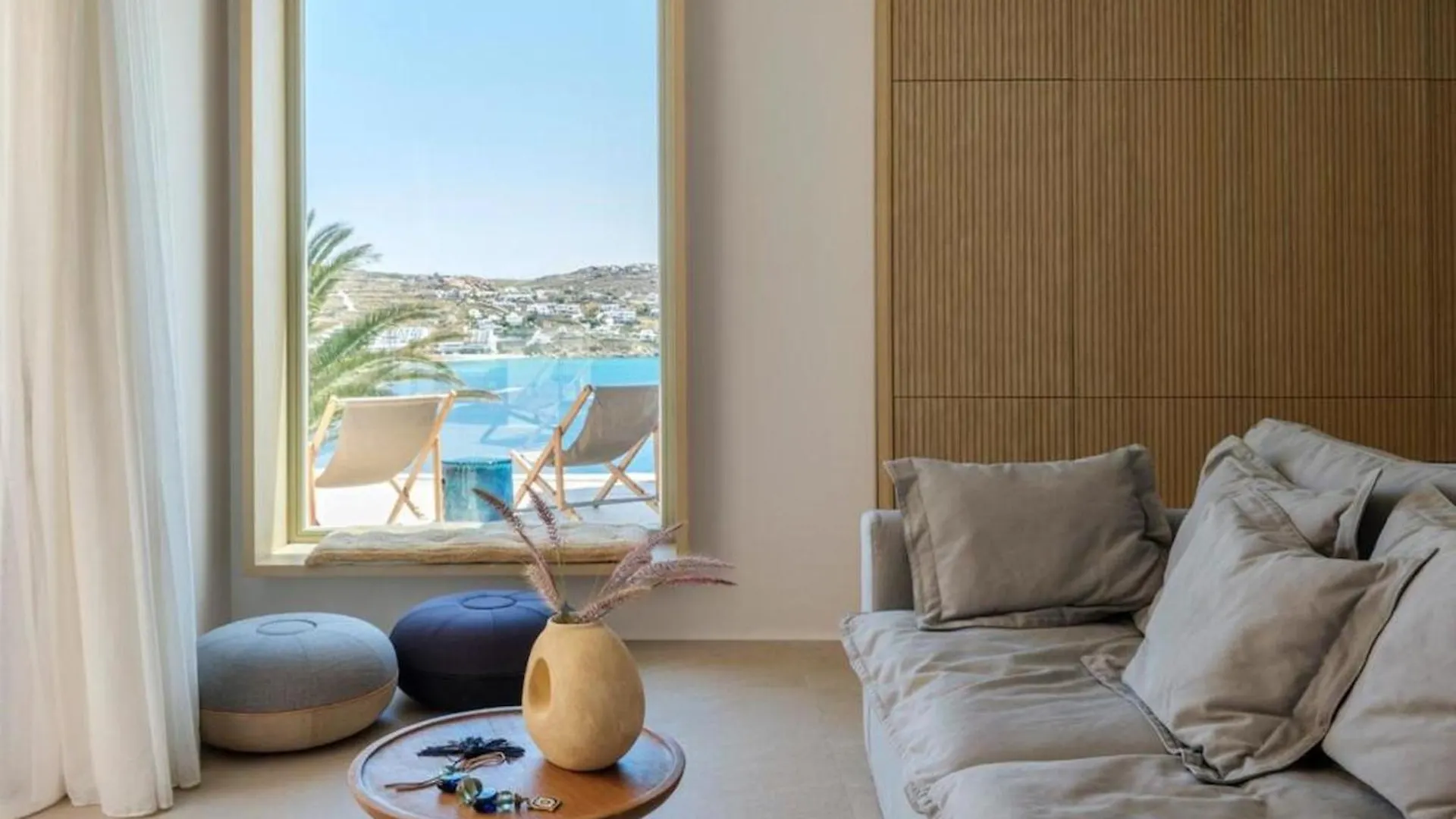 Villa Lilium III - Panoramic View Over Psarou Bay!