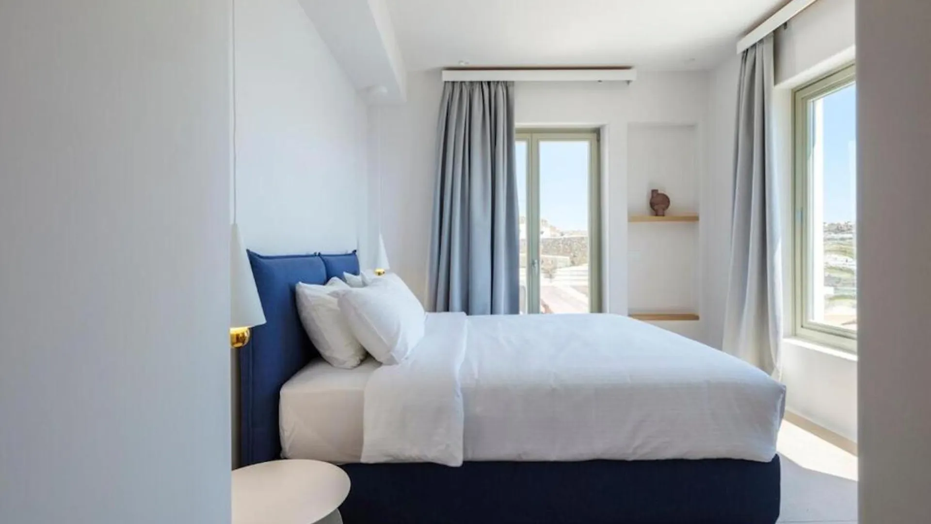 Villa Lilium III - Panoramic View Over Psarou Bay! Psarrou